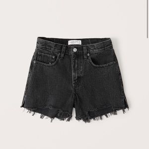 Abercrombie & Fitch Mid Rise Boyfriend Shorts